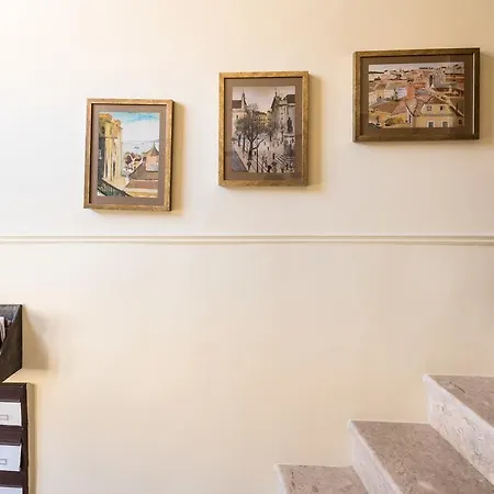 卡萨布兰卡公寓 *