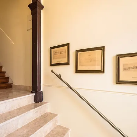 卡萨布兰卡公寓 *