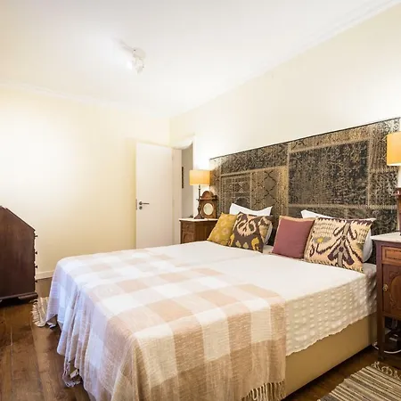 卡萨布兰卡公寓 *